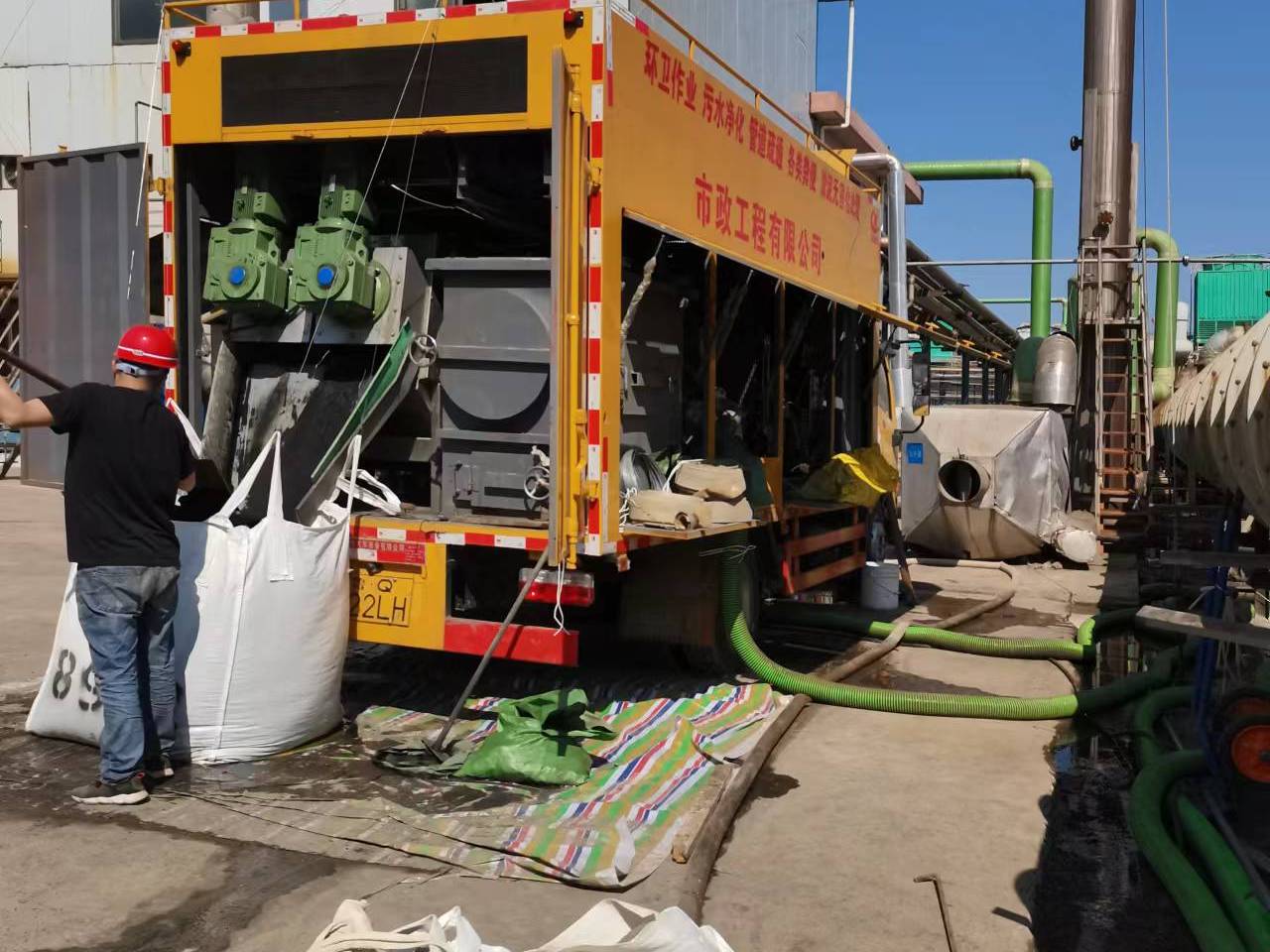 川汇淤泥压干处理